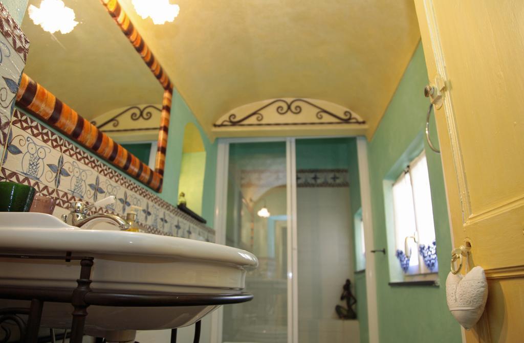 Casa Nobile Bed and Breakfast Tovo San Giacomo Exteriör bild